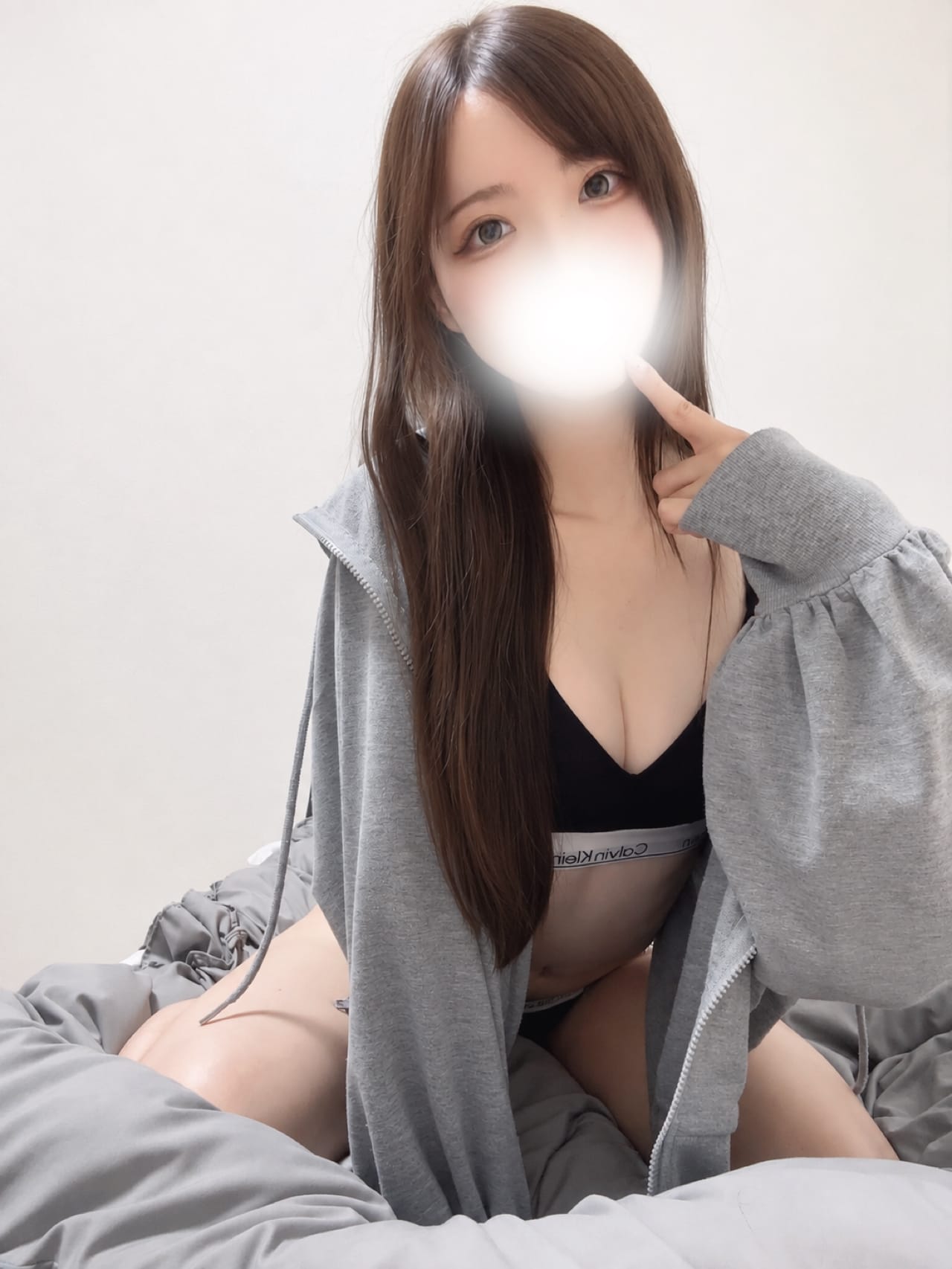 まってます